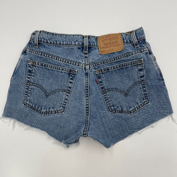 Vintage 90s Levi's Cut-Off Shorts 551 12 Petite Raw Hem Blue 1995 Casual Frayed - Picture 1 of 10